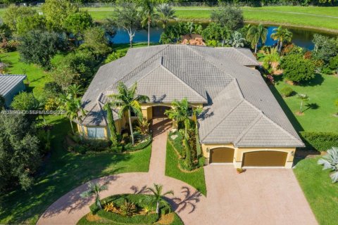 Villa ou maison à vendre à Davie, Floride: 5 chambres, 383.69 m2 № 2082424 - photo 7