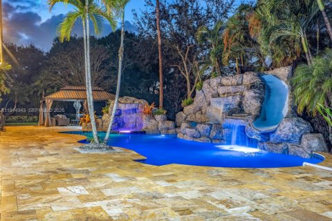 Villa ou maison à vendre à Davie, Floride: 5 chambres, 383.69 m2 № 2082424 - photo 4