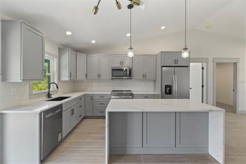 Villa ou maison à vendre à Port Charlotte, Floride: 3 chambres, 189.33 m2 № 2224408 - photo 6