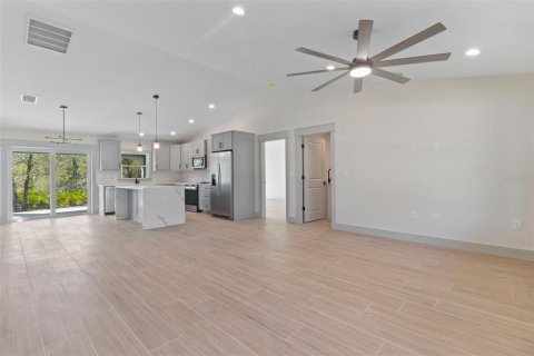 Villa ou maison à vendre à Port Charlotte, Floride: 3 chambres, 189.33 m2 № 2224408 - photo 3
