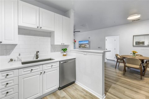 Condo in Tampa, Florida, 1 bedroom № 2106131 - photo 7