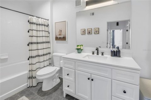 Condo in Tampa, Florida, 1 bedroom № 2106131 - photo 18