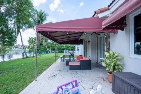 Casa en alquiler en Miramar, Florida, 3 dormitorios, 141.4 m2 № 2080347 - foto 15