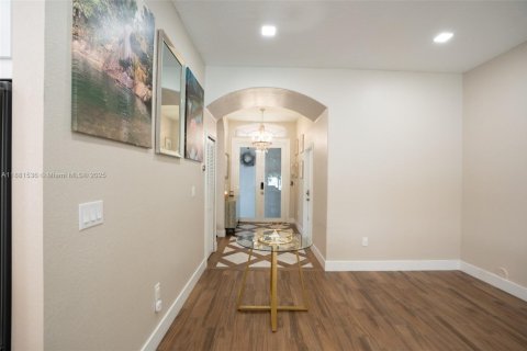 Casa en alquiler en Miramar, Florida, 3 dormitorios, 141.4 m2 № 2080347 - foto 3