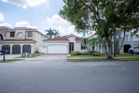Casa en Miramar, Florida 3 dormitorios, 141.4 m2 № 2080347