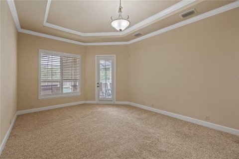 House in Land O' Lakes, Florida 4 bedrooms, 340.3 sq.m. № 2105326 - photo 16
