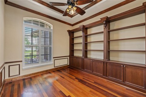 House in Land O' Lakes, Florida 4 bedrooms, 340.3 sq.m. № 2105326 - photo 9