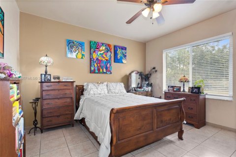 Купить виллу или дом в Хомстед, Флорида 4 спальни, 226.22м2, № 2030409 - фото 28