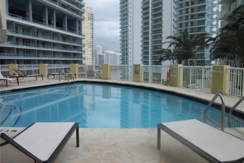 Condominio en venta en Miami, Florida, 1 dormitorio, 58.53 m2 № 1764911 - foto 10