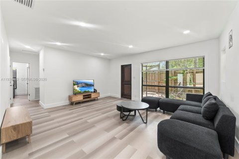 Купить коммерческую недвижимость в Форт-Лодердейл, Флорида 268.12м2, № 1996028 - фото 16