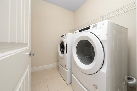 Casa en venta en Kissimmee, Florida, 4 dormitorios, 171.87 m2 № 1918374 - foto 12
