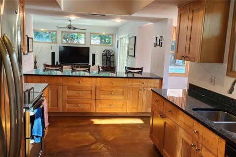 House in Clearwater, Florida 4 bedrooms, 300.72 sq.m. № 1548467 - photo 3
