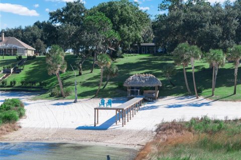 Villa ou maison à Babson Park, Floride 3 chambres, 275.08 m2 № 2430689