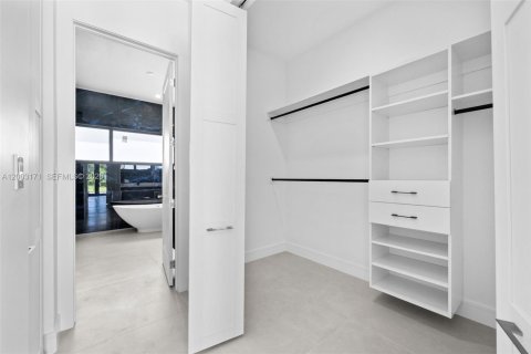 Casa en venta en Homestead, Florida, 4 dormitorios, 246.93 m2 № 2066331 - foto 25