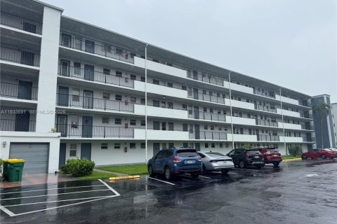 Apartment in Hollywood, Florida 1 bedroom, 72 sq.m. № 2086332