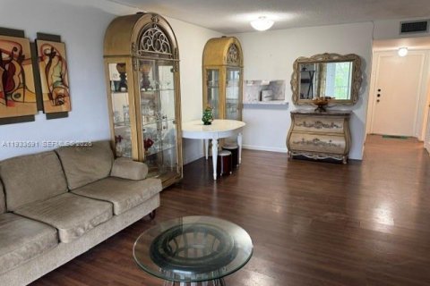 Apartment in Hollywood, Florida 1 bedroom, 72 sq.m. № 2086332 - photo 9