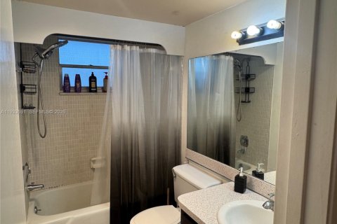 Apartment in Hollywood, Florida 1 bedroom, 72 sq.m. № 2086332 - photo 14