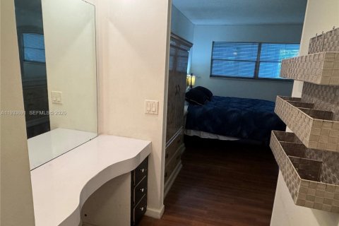 Apartment in Hollywood, Florida 1 bedroom, 72 sq.m. № 2086332 - photo 15