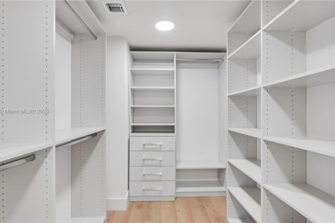 Appartement à louer à Miami, Floride: 2 chambres, 130.43 m2 № 1921506 - photo 12