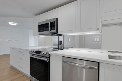 Appartement à louer à Miami, Floride: 2 chambres, 130.43 m2 № 1921506 - photo 5