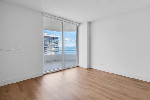 Apartamento en alquiler en Miami, Florida, 2 dormitorios, 130.43 m2 № 1921506 - foto 29