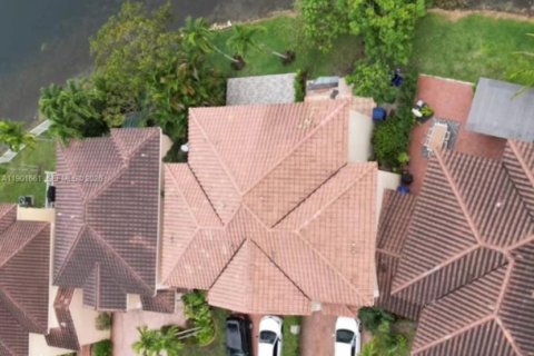 Adosado en venta en Miramar, Florida, 3 dormitorios, 153.29 m2 № 2015725 - foto 28