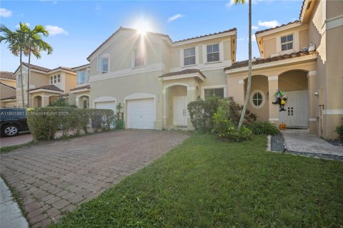 Adosado en venta en Miramar, Florida, 3 dormitorios, 153.29 m2 № 2015725 - foto 2