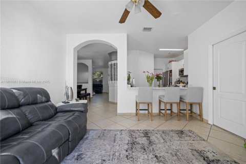 Adosado en venta en Miramar, Florida, 3 dormitorios, 153.29 m2 № 2015725 - foto 6