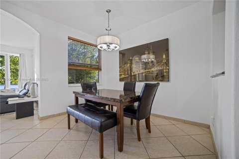 Adosado en venta en Miramar, Florida, 3 dormitorios, 153.29 m2 № 2015725 - foto 5