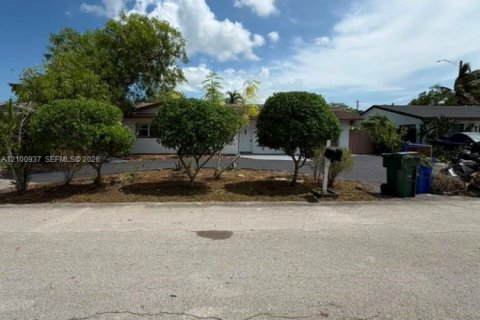 House in Fort Lauderdale, Florida 4 bedrooms, 204.57 sq.m. № 2402455 - photo 30