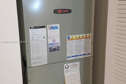 Снять в аренду кондоминиум в Дорал, Флорида 3 спальни, 132.39м2, № 1947393 - фото 11