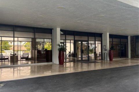 Купить кондоминиум в Бей-Харбор-Айлендс, Флорида 2 спальни, 133.87м2, № 2051021 - фото 4