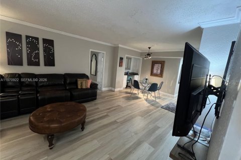 Copropriété à vendre à Fort Lauderdale, Floride: 2 chambres, 122.63 m2 № 2032085 - photo 13
