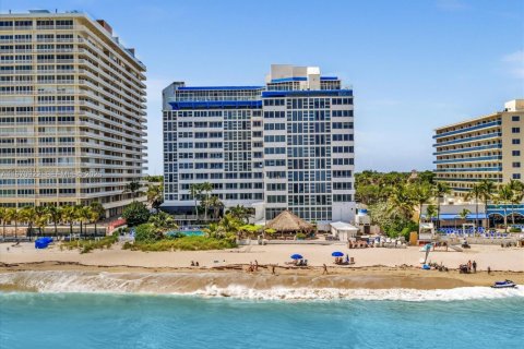 Copropriété à vendre à Fort Lauderdale, Floride: 2 chambres, 122.63 m2 № 2032085 - photo 2