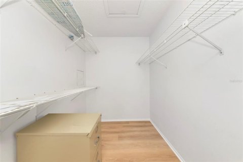 Condo in Bradenton, Florida, 2 bedrooms № 2212107 - photo 18