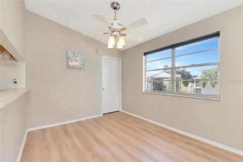 Condo in Bradenton, Florida, 2 bedrooms № 2212107 - photo 6