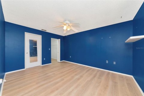 Condo in Bradenton, Florida, 2 bedrooms № 2212107 - photo 15