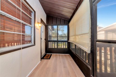 Condo in Bradenton, Florida, 2 bedrooms № 2212107 - photo 27