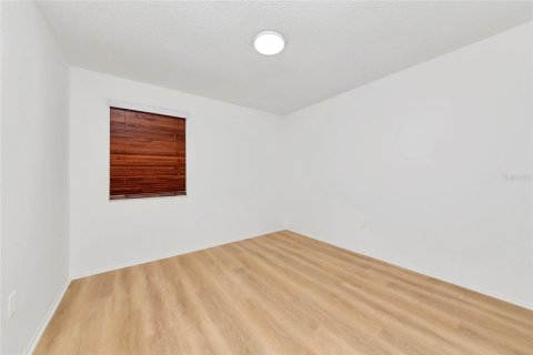 Condo in Bradenton, Florida, 2 bedrooms № 2212107 - photo 20