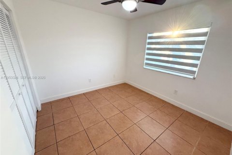 Adosado en alquiler en Hialeah, Florida, 3 dormitorios, 106.84 m2 № 2009293 - foto 16