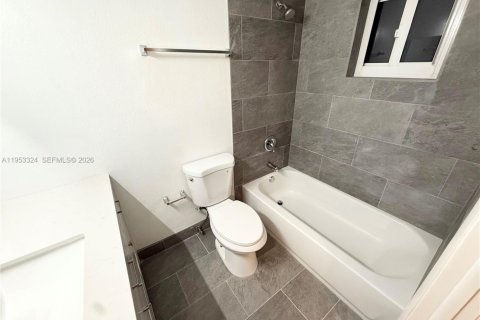 Adosado en alquiler en Hialeah, Florida, 3 dormitorios, 106.84 m2 № 2009293 - foto 23