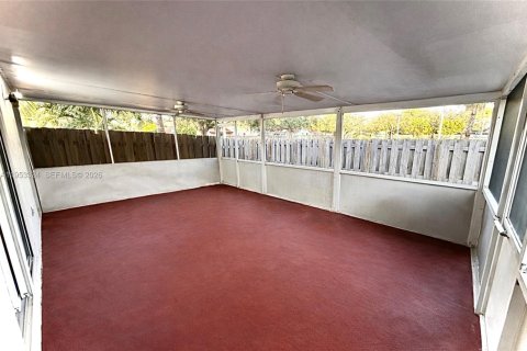 Adosado en alquiler en Hialeah, Florida, 3 dormitorios, 106.84 m2 № 2009293 - foto 27