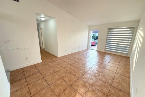 Adosado en alquiler en Hialeah, Florida, 3 dormitorios, 106.84 m2 № 2009293 - foto 8