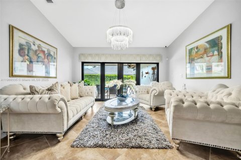 House in Miami, Florida 4 bedrooms, 233.46 sq.m. № 1964991 - photo 8