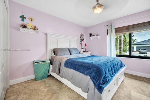 House in Miami, Florida 4 bedrooms, 233.46 sq.m. № 1964991 - photo 30