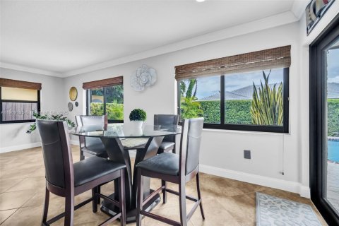 House in Miami, Florida 4 bedrooms, 233.46 sq.m. № 1964991 - photo 19