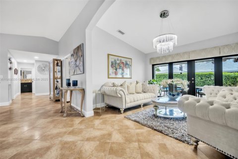 House in Miami, Florida 4 bedrooms, 233.46 sq.m. № 1964991 - photo 9