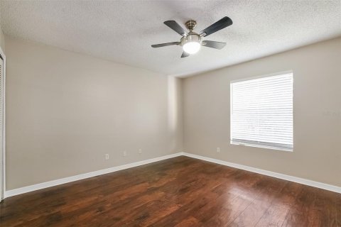House in Altamonte Springs, Florida 4 bedrooms, 160.72 sq.m. № 2197738 - photo 13