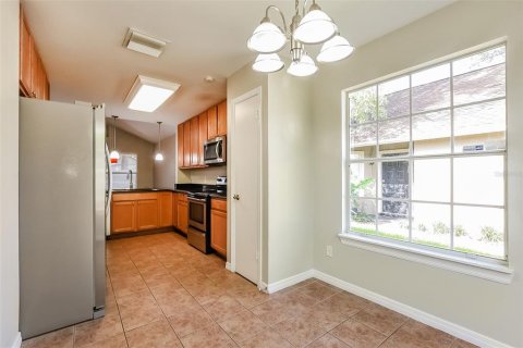 House in Altamonte Springs, Florida 4 bedrooms, 160.72 sq.m. № 2197738 - photo 9