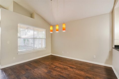 House in Altamonte Springs, Florida 4 bedrooms, 160.72 sq.m. № 2197738 - photo 4
